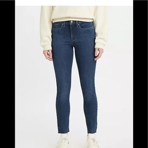 LEVI’S 311 Shaping Skinny Jeans